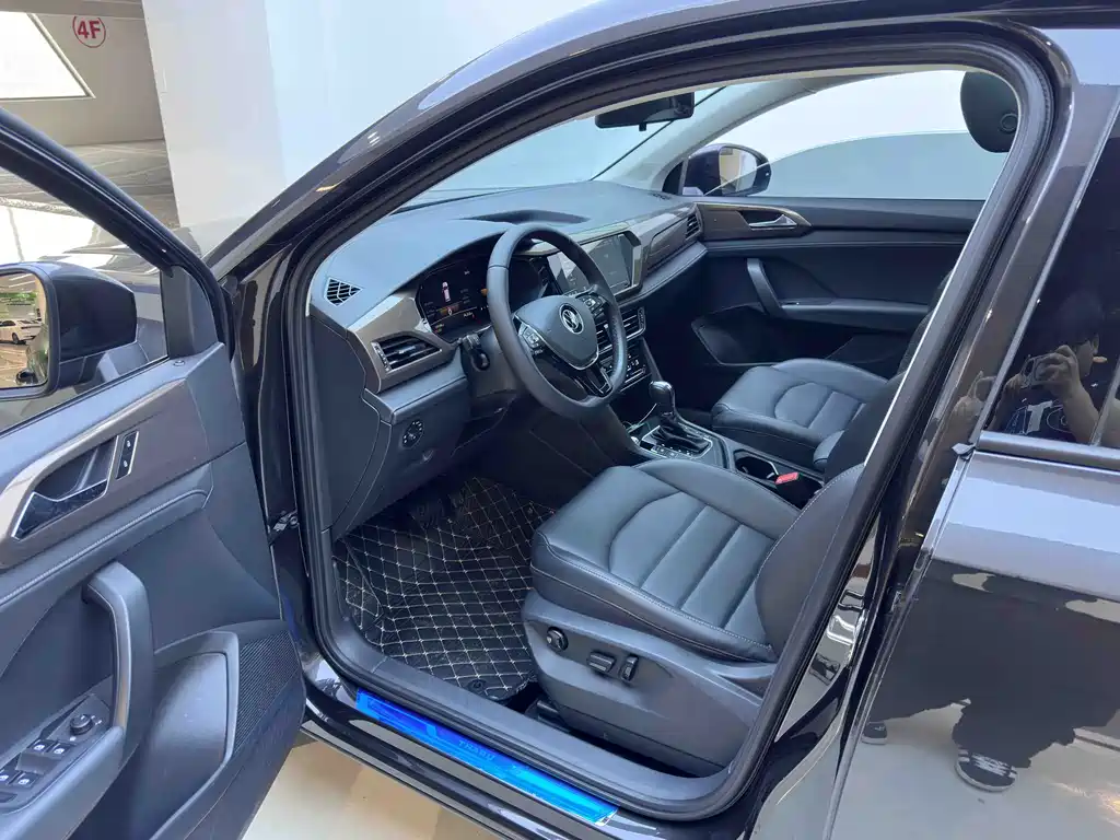 Volkswagen Tharu 2022 280TSI Comfort