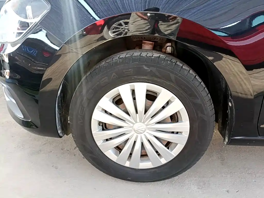 Volkswagen Santana — миниатюра 23