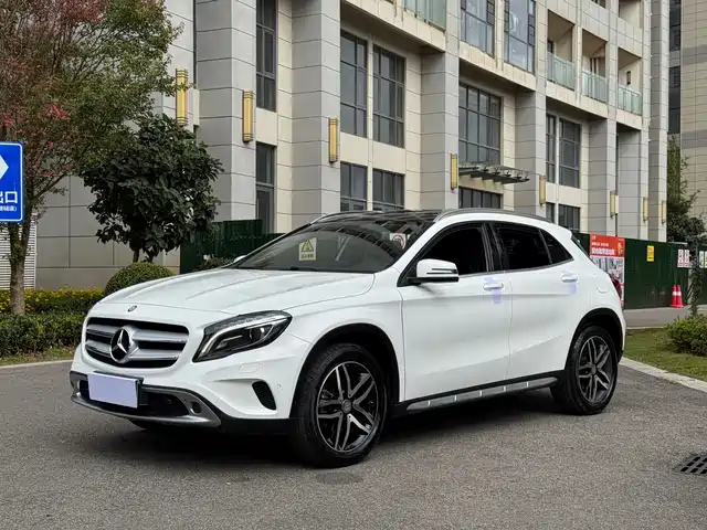 MERCEDES-BENZ GLA 2017