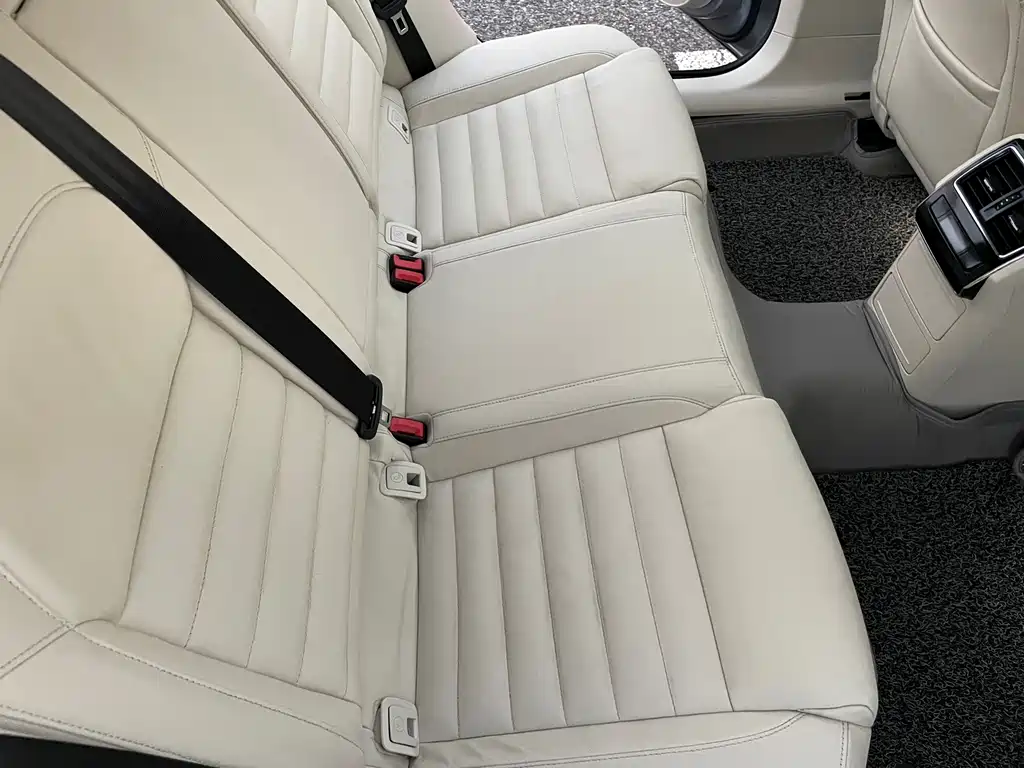 Skoda Superb — миниатюра 20