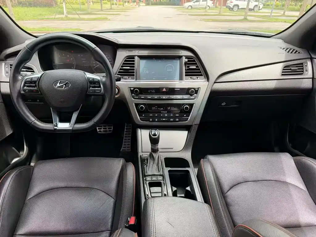 Hyundai Sonata — миниатюра 7