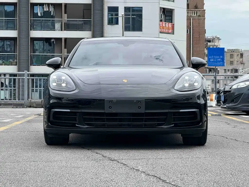 Porsche Panamera — миниатюра 2
