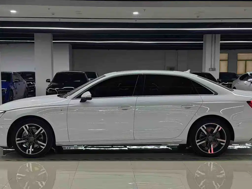 Audi A4L — миниатюра 4