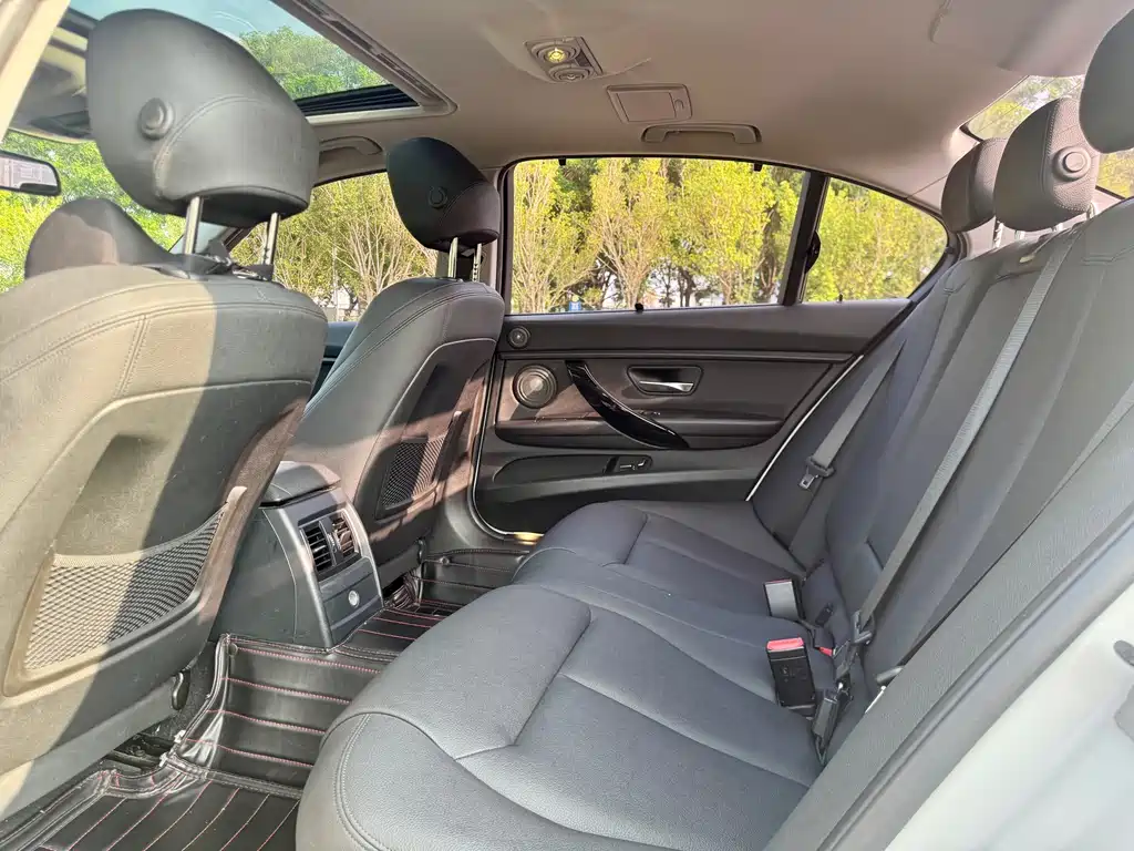 BMW 3 Series — миниатюра 6