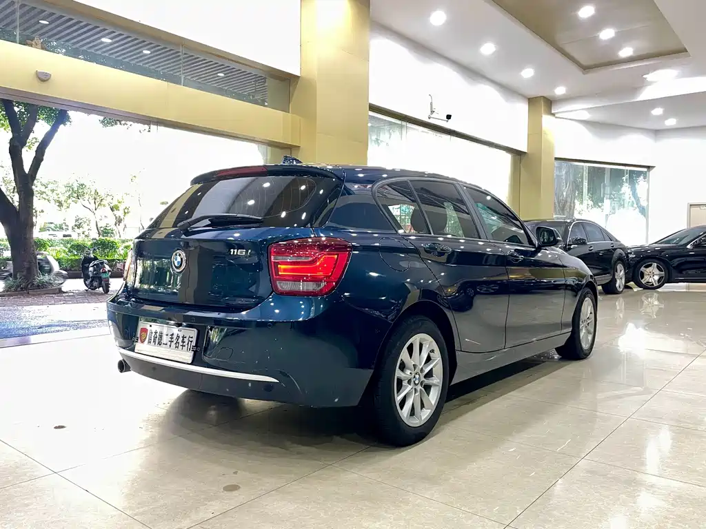 BMW 1 Series (Import) — миниатюра 3
