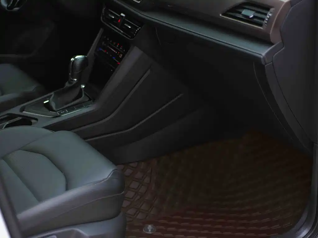 Volkswagen Tharu — миниатюра 10