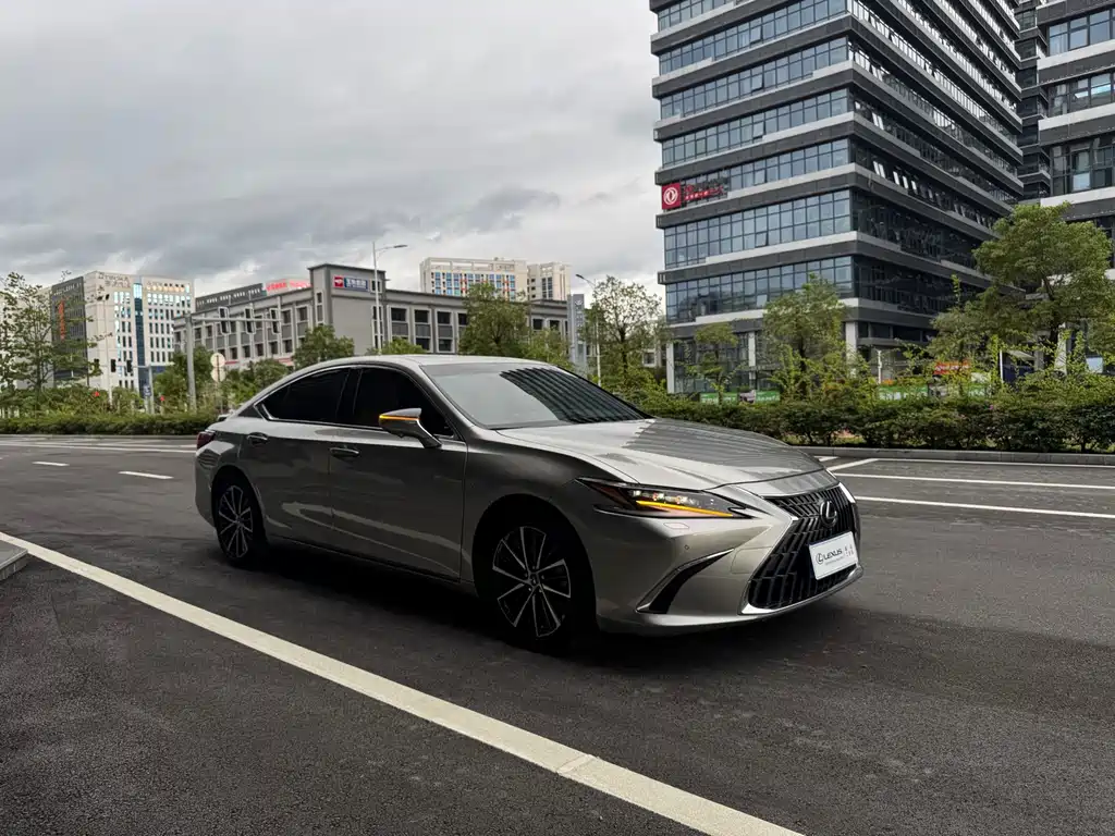 Lexus ES — миниатюра 3