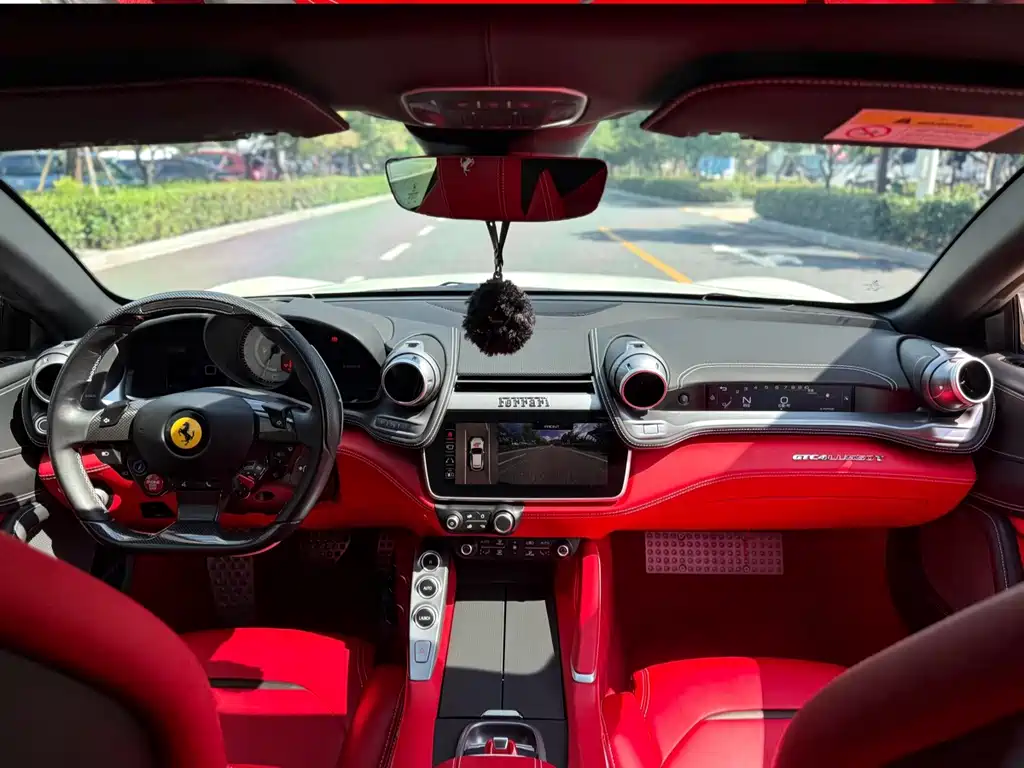 Ferrari GTC4Lusso — миниатюра 5
