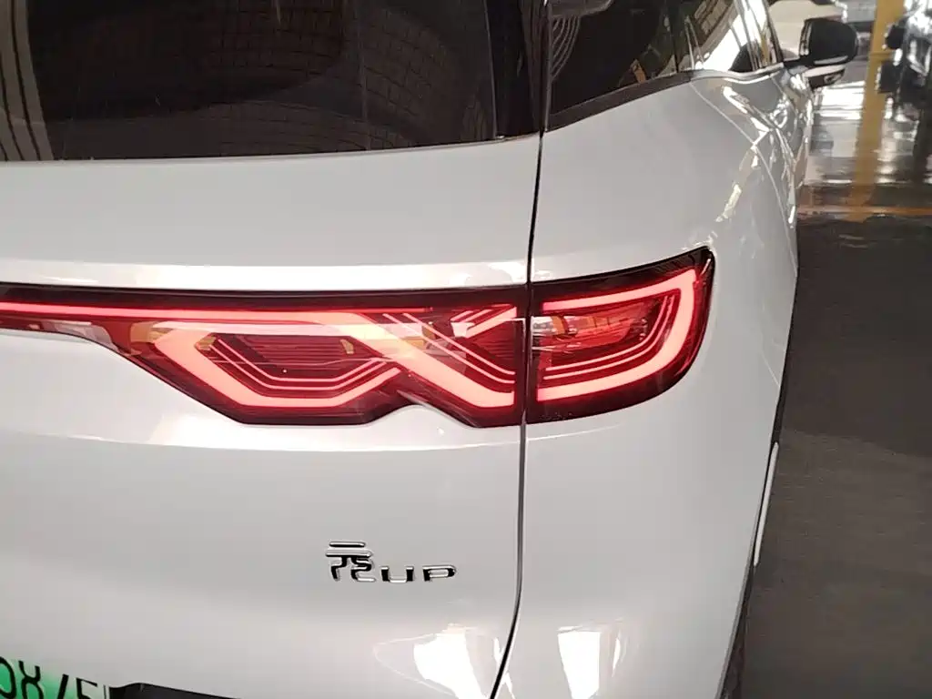 BYD Yuan UP — миниатюра 8