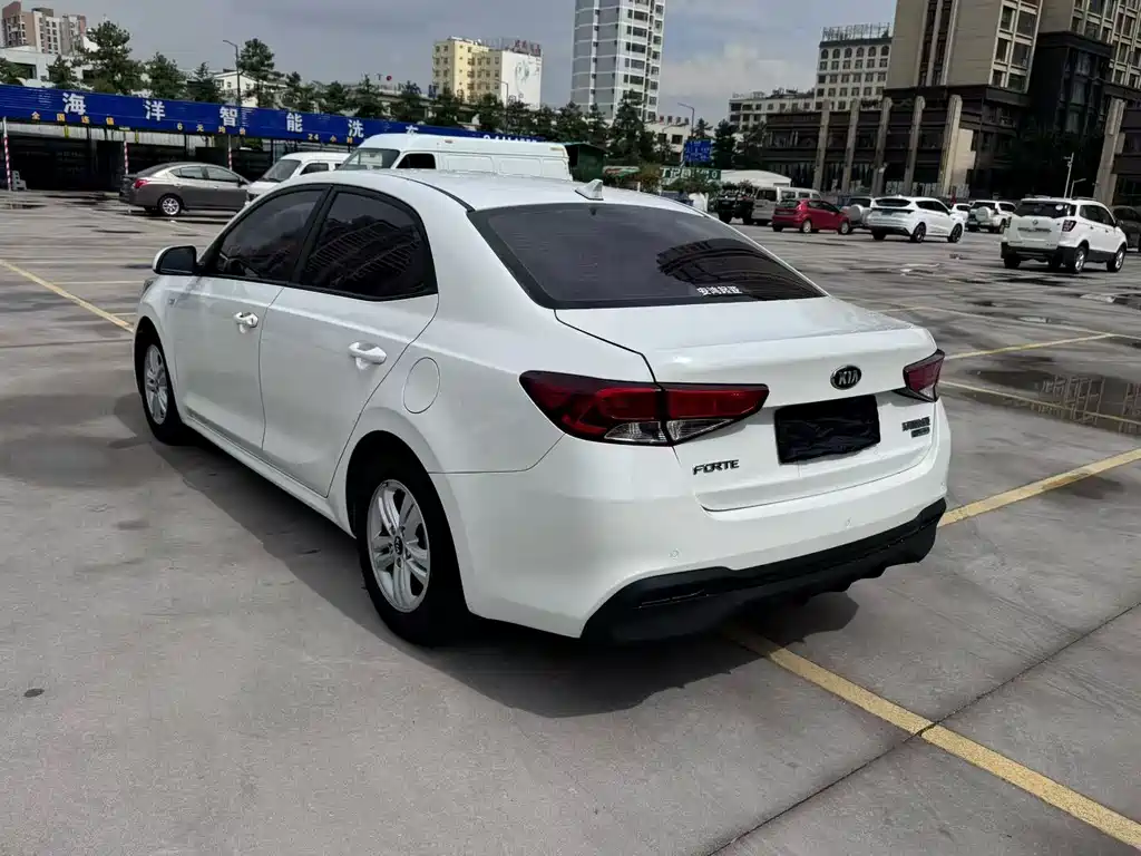 Kia Forte — миниатюра 7