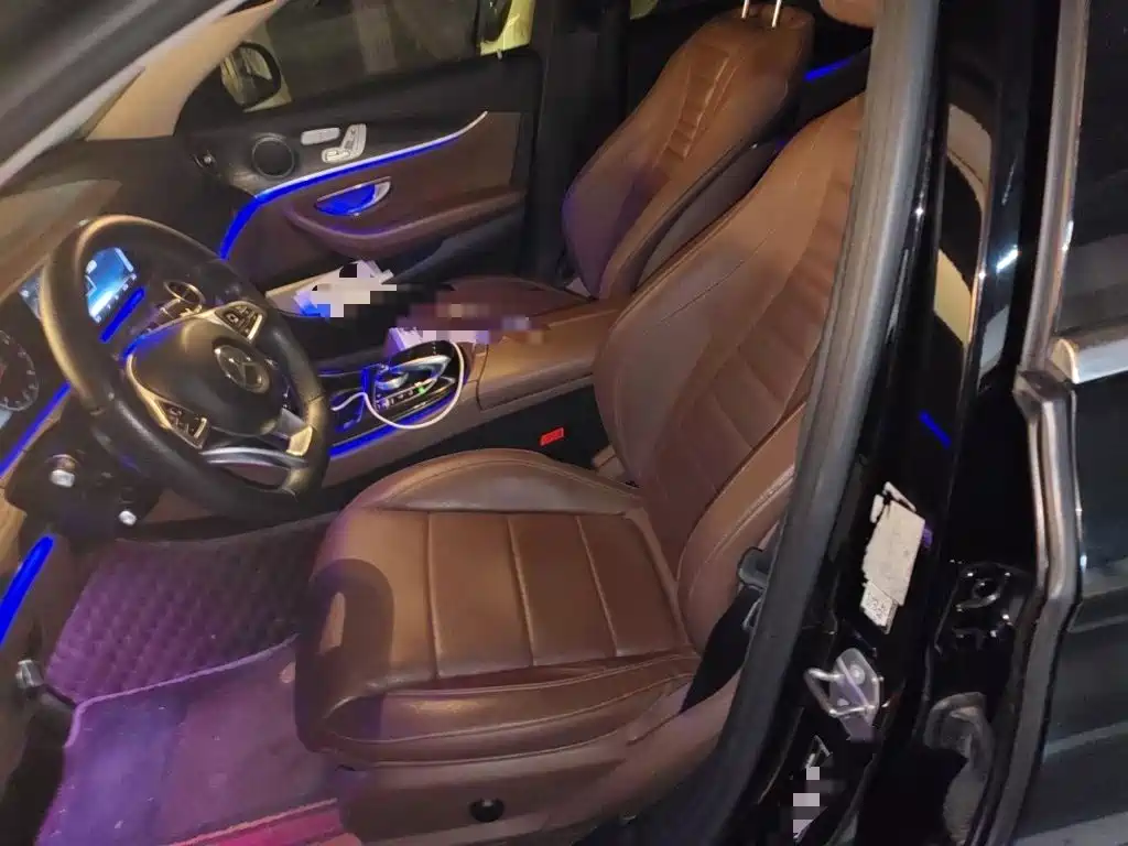 Mercedes-Benz E-Class — миниатюра 8