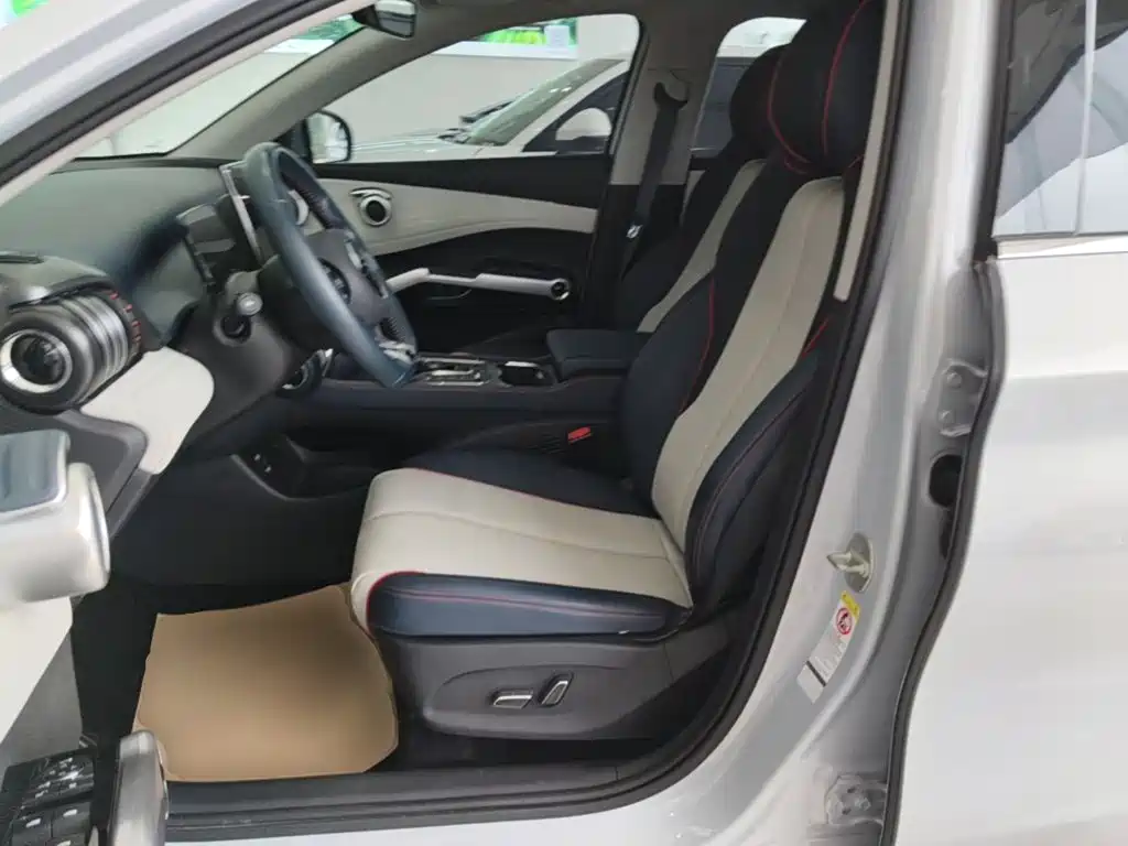BYD Yuan Plus — миниатюра 15