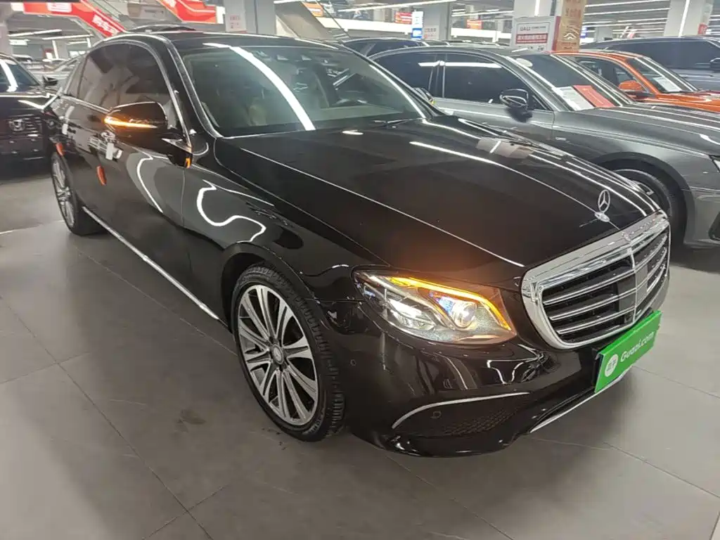 Mercedes-Benz E-Class — миниатюра 4