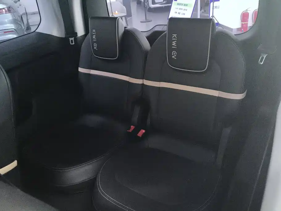 Baojun KiWi EV — миниатюра 11