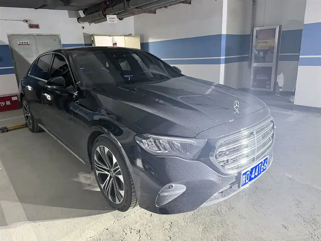 Mercedes-Benz E-class 2026 Черный из Китая, фото 3