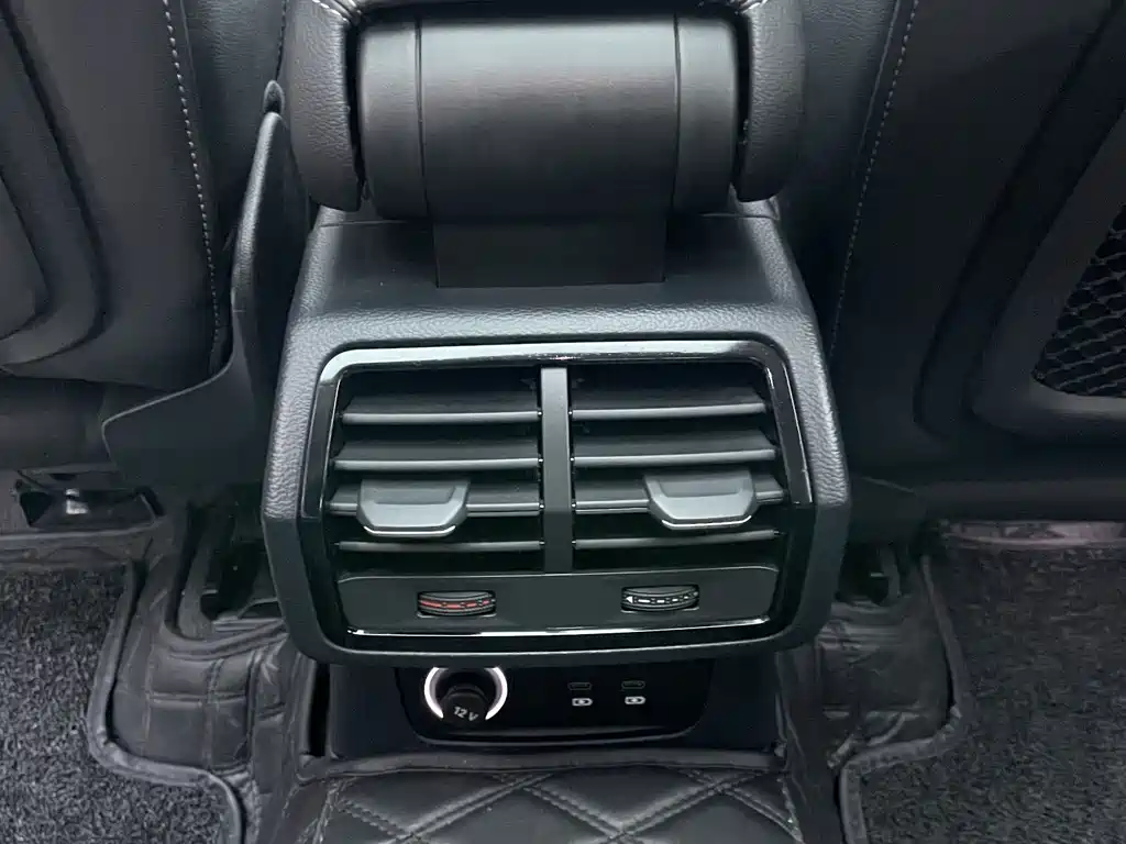 Audi Q3 — миниатюра 24