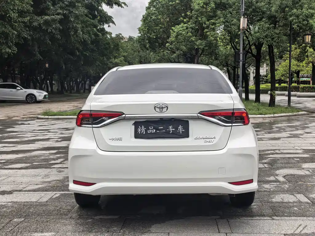 Toyota Corolla — миниатюра 6