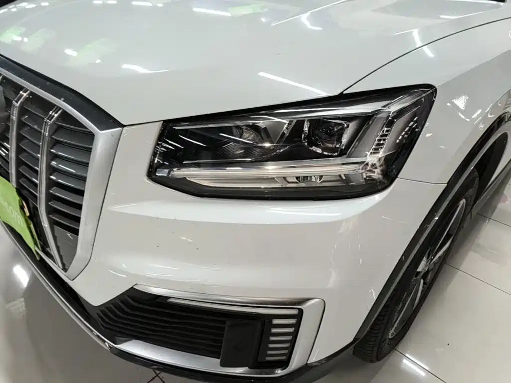 Audi Q2L e-tron — миниатюра 24