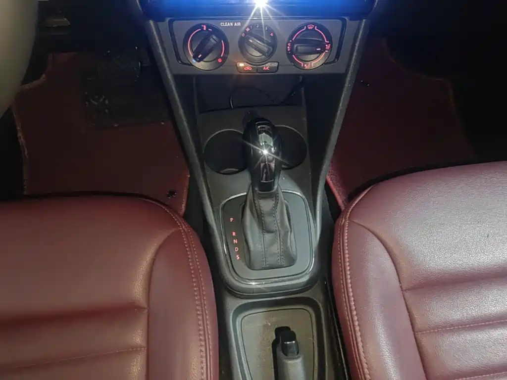 Volkswagen Polo — миниатюра 14