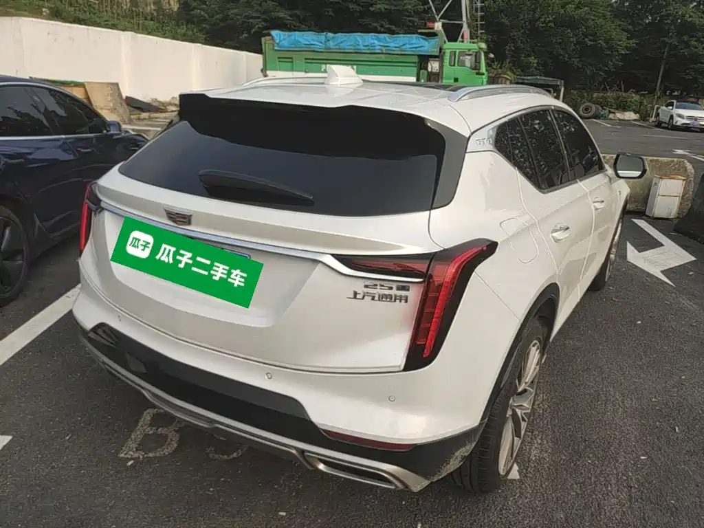 Cadillac GT4 2023 25T Luxury