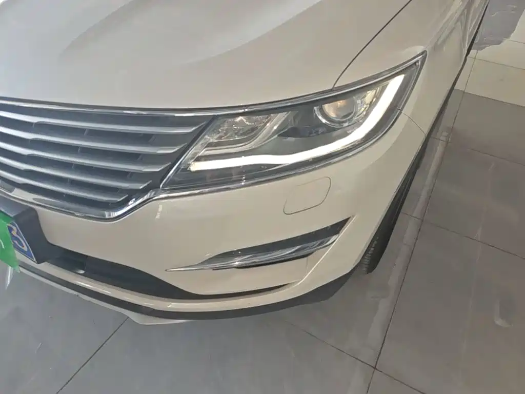 Lincoln MKC — миниатюра 24