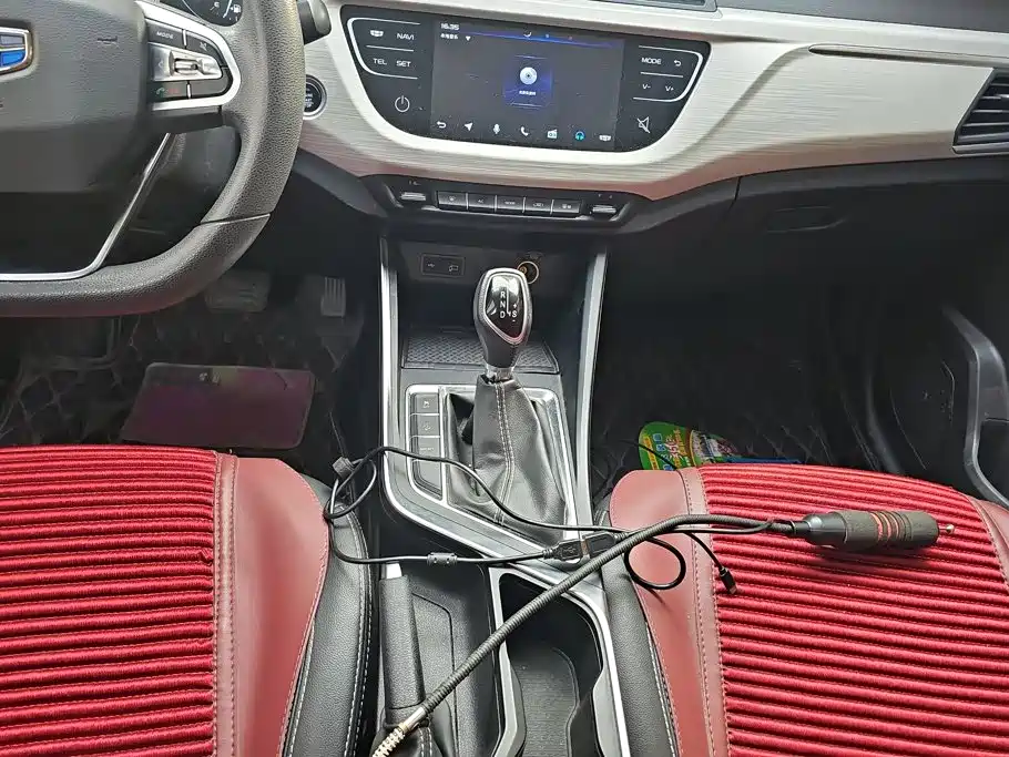 Geely Vision X3 — миниатюра 16