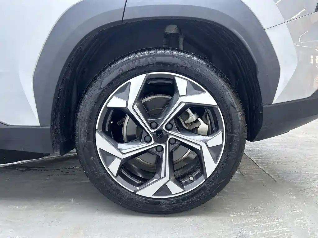 Geely Boyue L — миниатюра 7