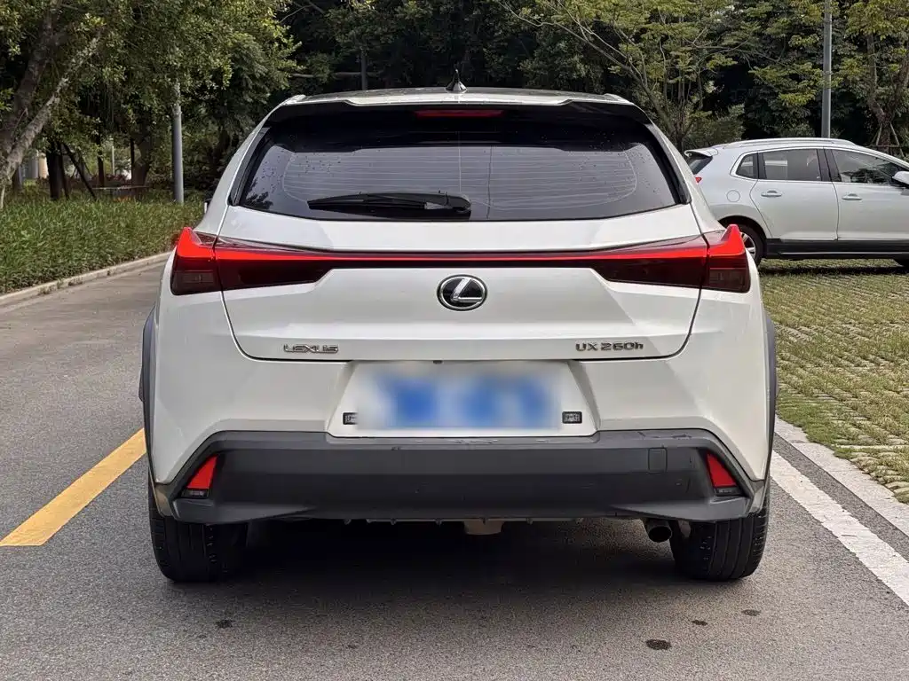 Lexus UX — миниатюра 6