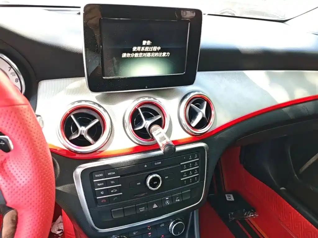 Mercedes-Benz GLA — миниатюра 13