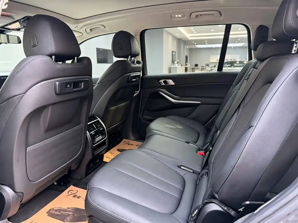 BMW X7 - фото 5
