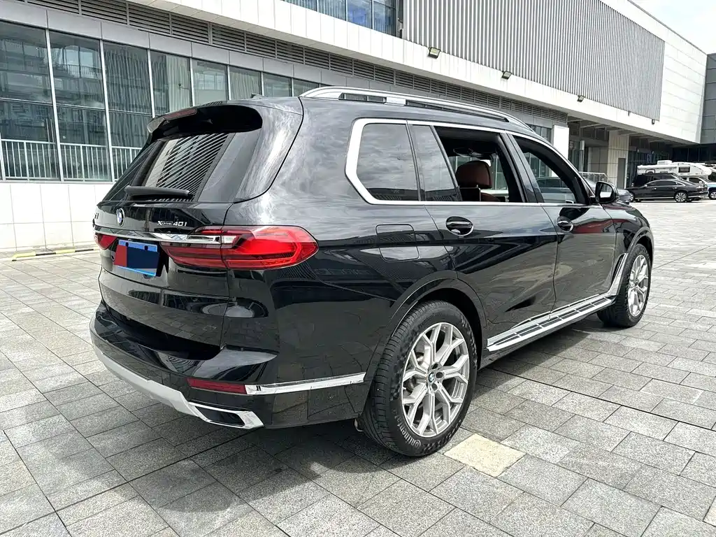 BMW X7 — миниатюра 7