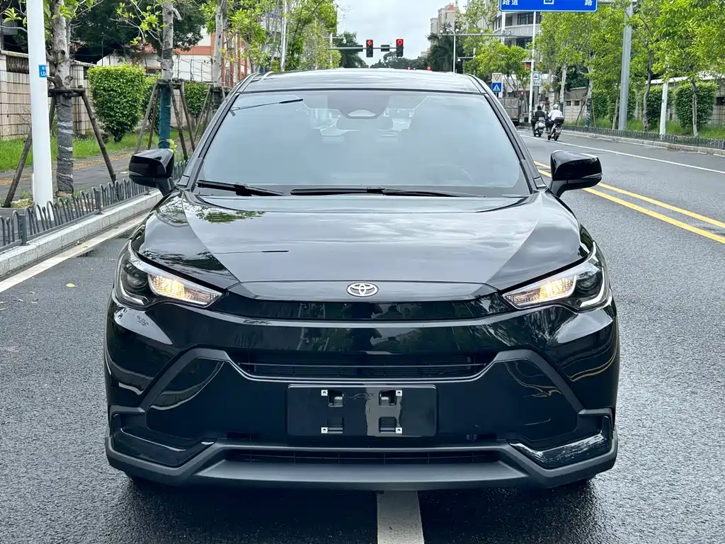 Toyota Frontlander — миниатюра 2