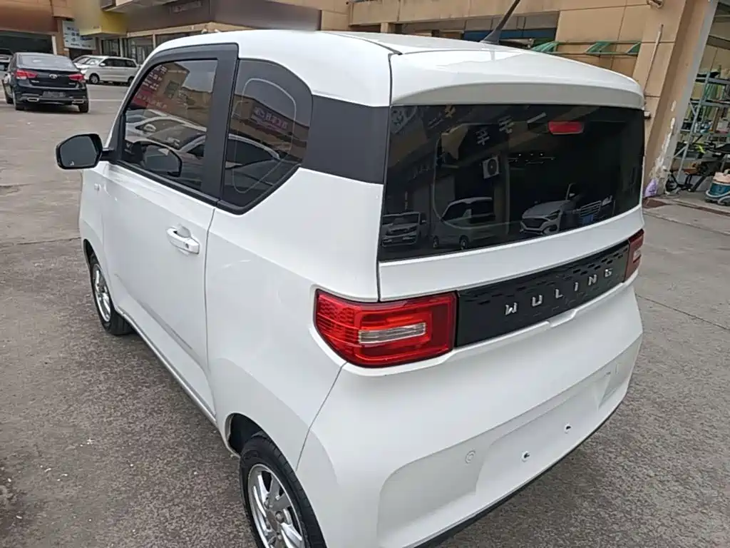 Wuling MINIEV — миниатюра 5