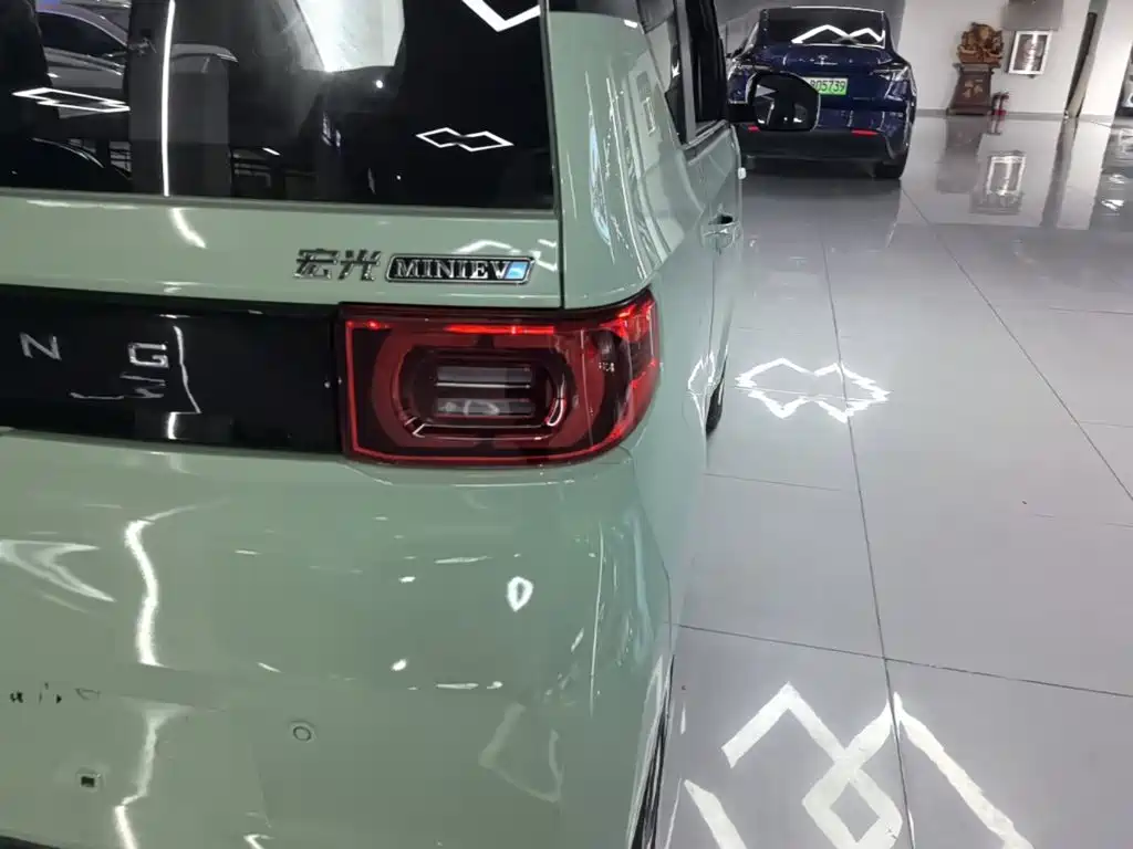 Wuling MINIEV — миниатюра 8