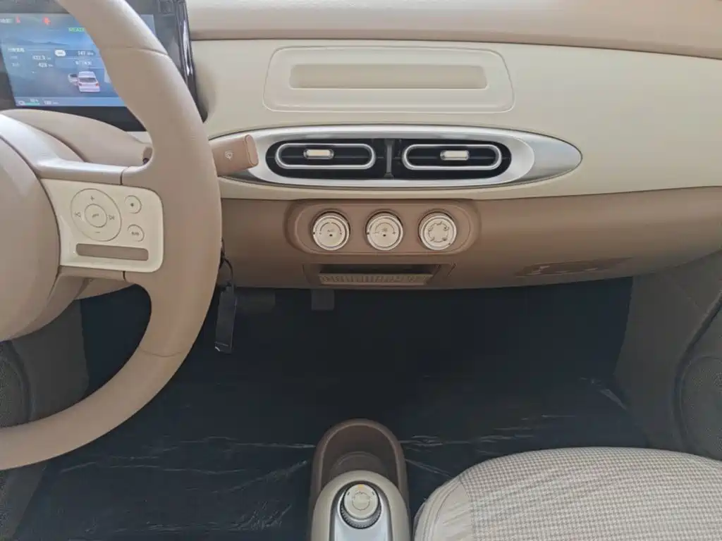 Wuling MINIEV — миниатюра 13