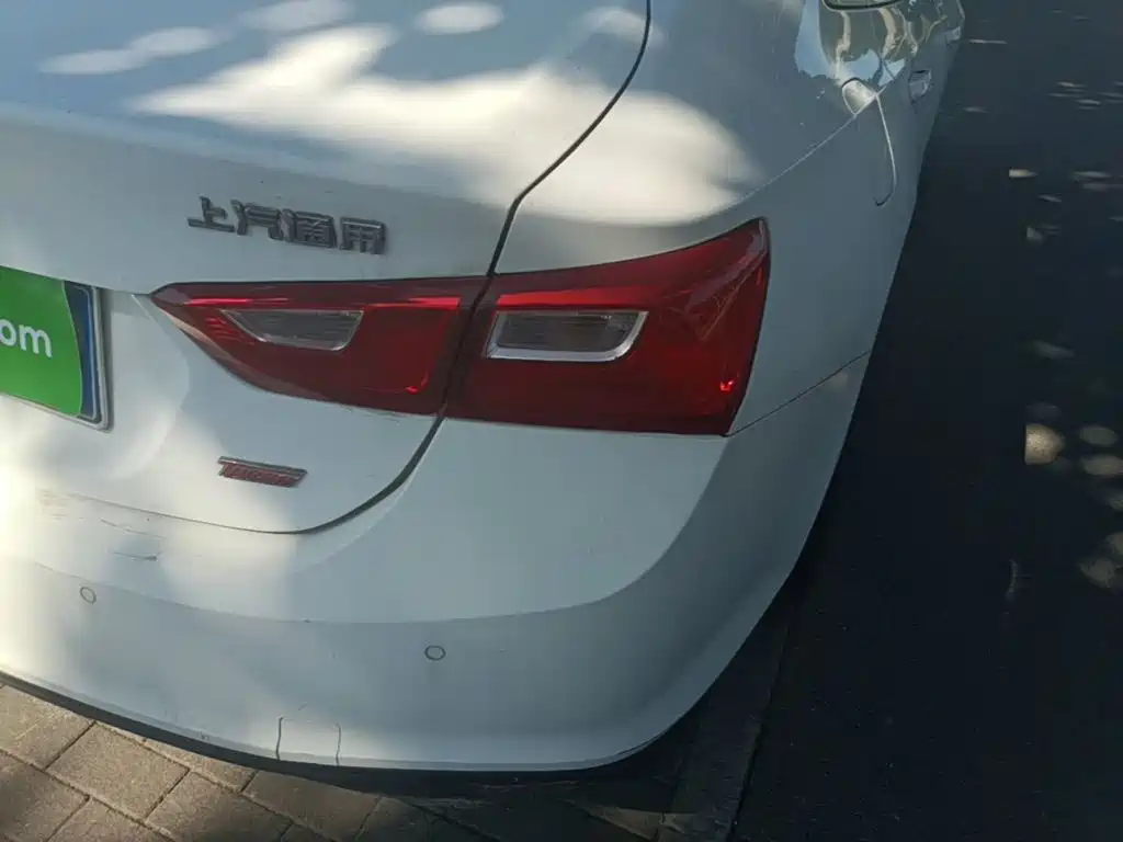 Chevrolet Malibu XL — миниатюра 8
