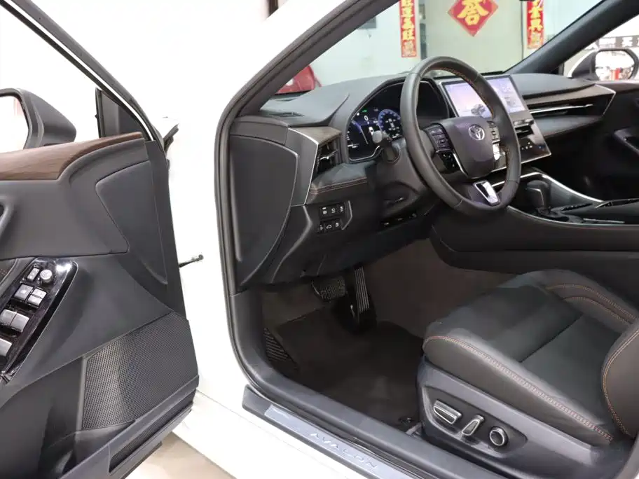 Toyota Avalon — миниатюра 9