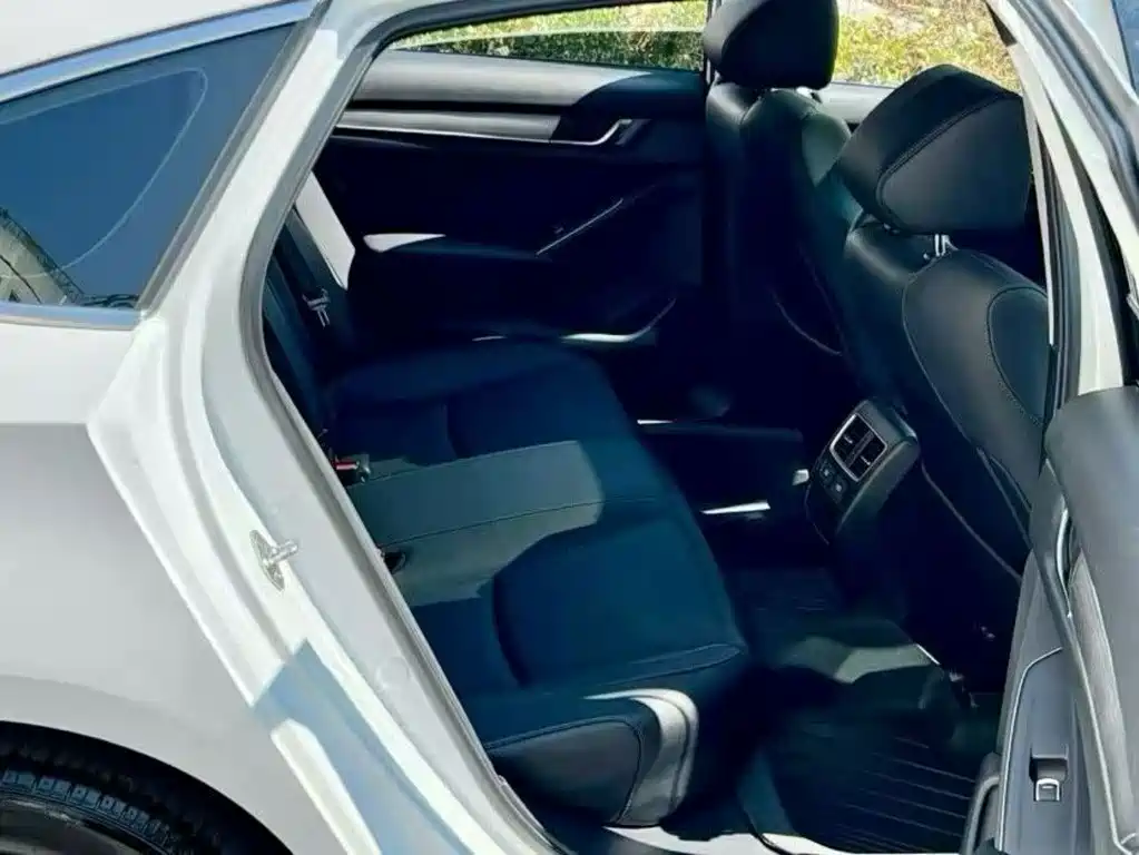Honda Accord — миниатюра 6