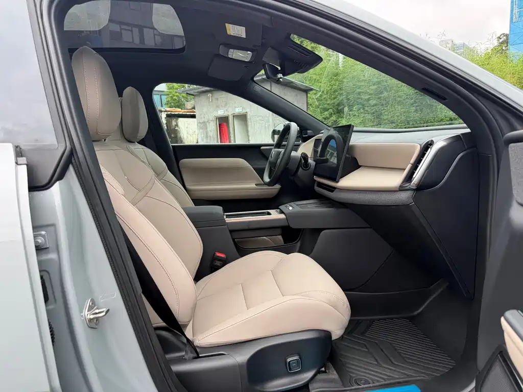 Volvo гибрид Volvo XC70 plug-in — миниатюра 10