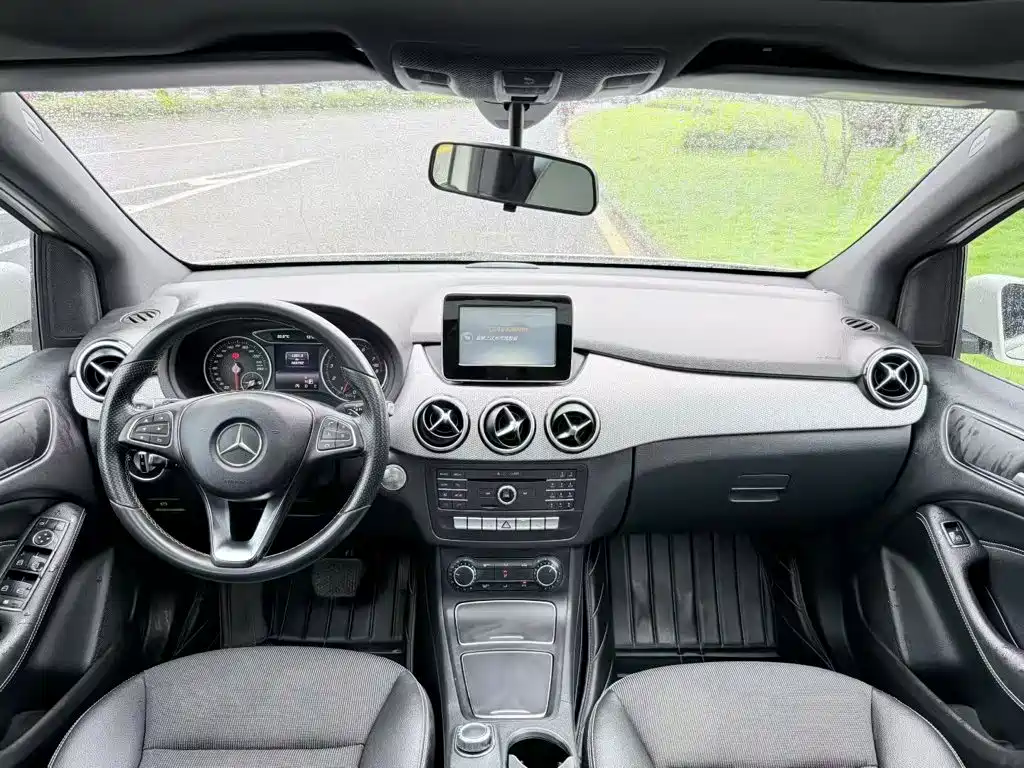 Mercedes-Benz B-Class — миниатюра 10