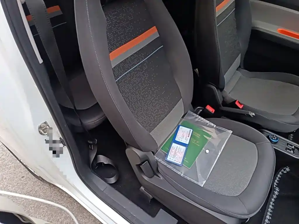 Wuling MINIEV — миниатюра 25
