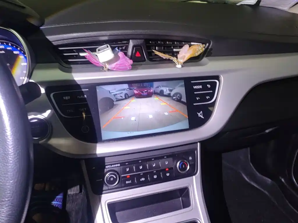 Geely Vision — миниатюра 13