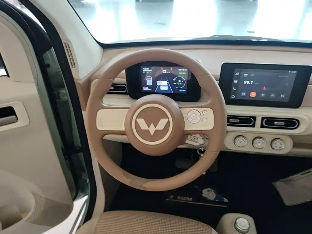 Wuling MINIEV — миниатюра 11