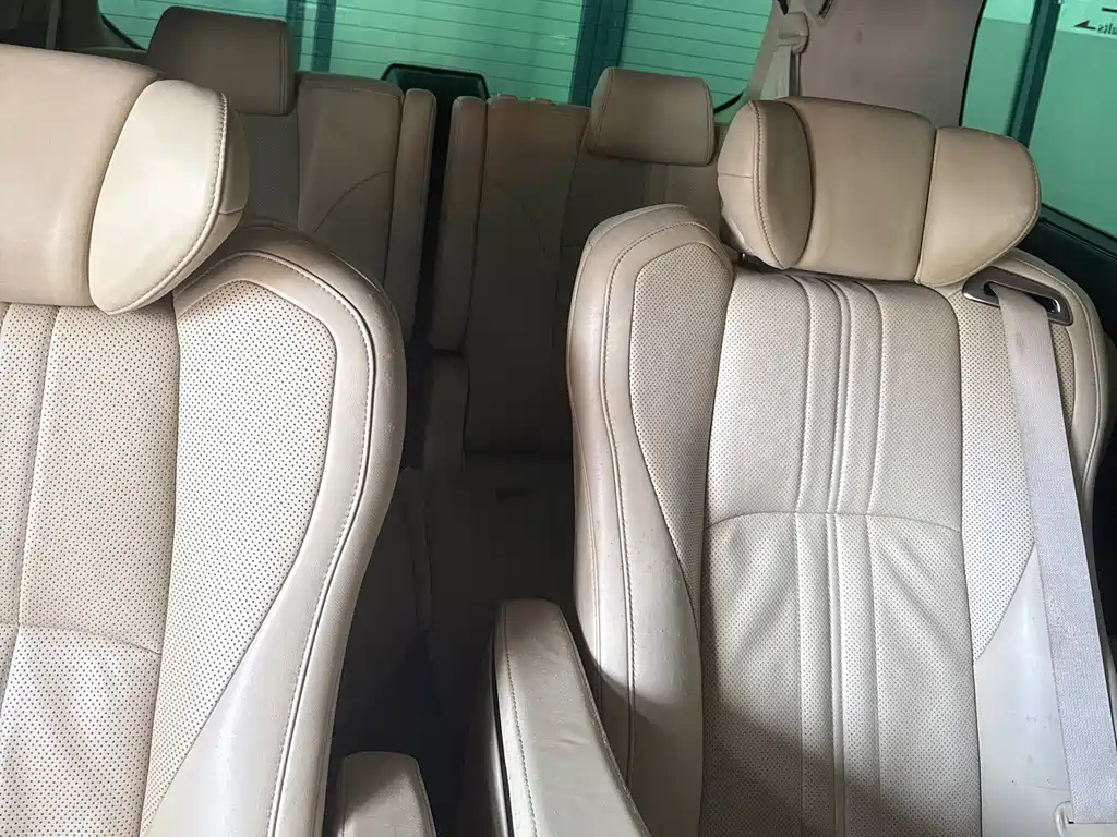 Toyota Alphard — миниатюра 6