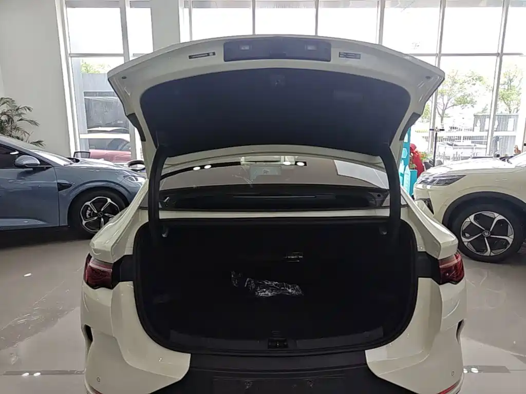 BYD Qin L — миниатюра 19