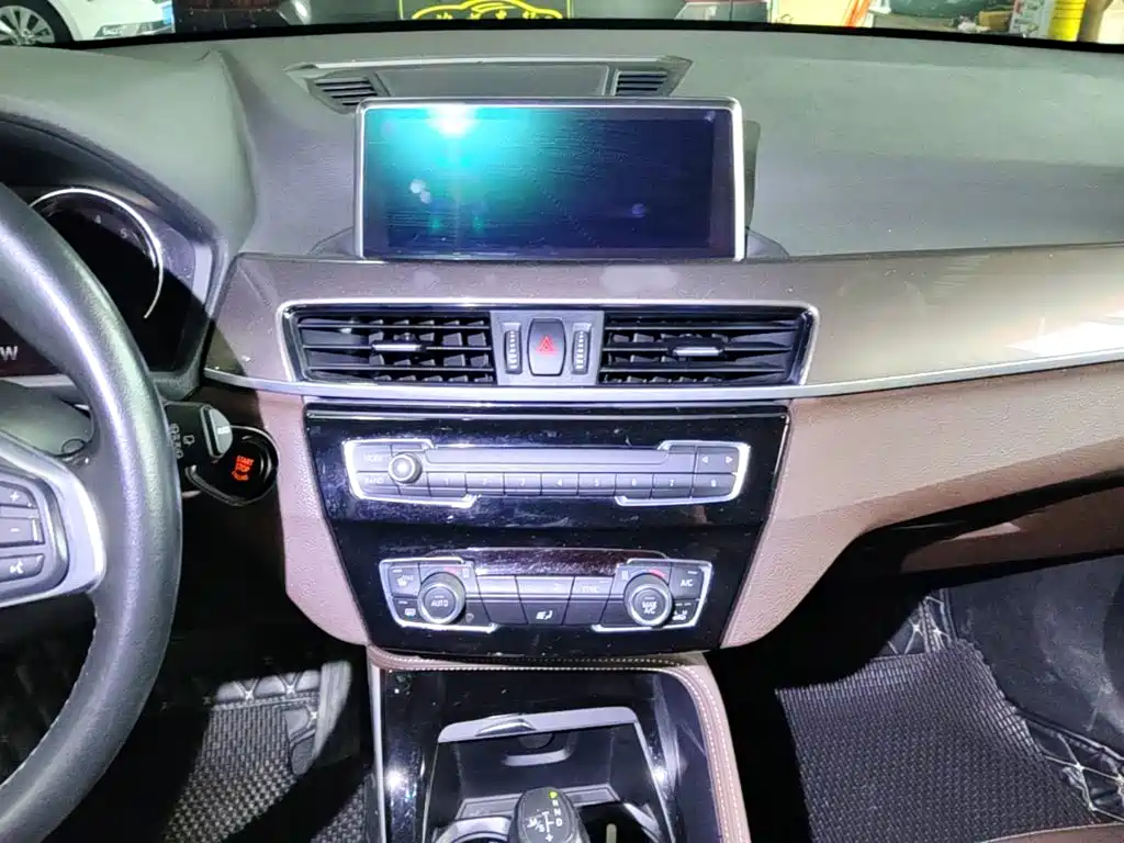 BMW X1 — миниатюра 13