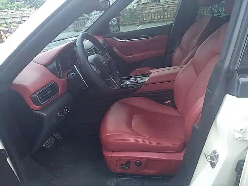Maserati Levante — миниатюра 15