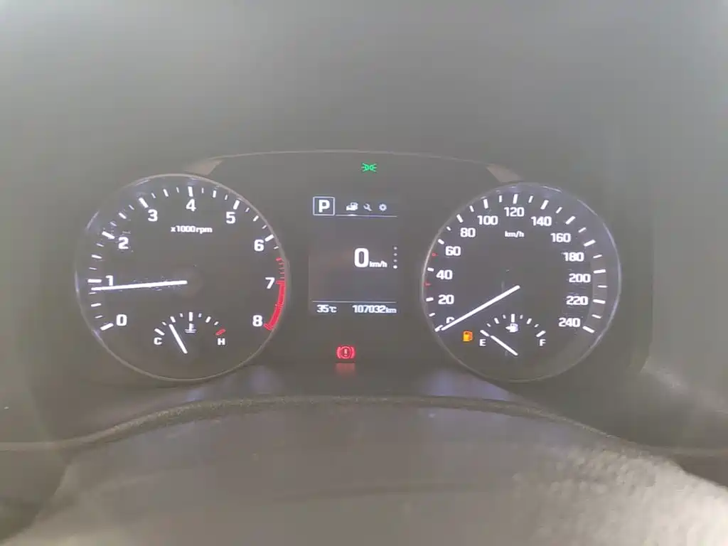 Hyundai Elantra — миниатюра 12
