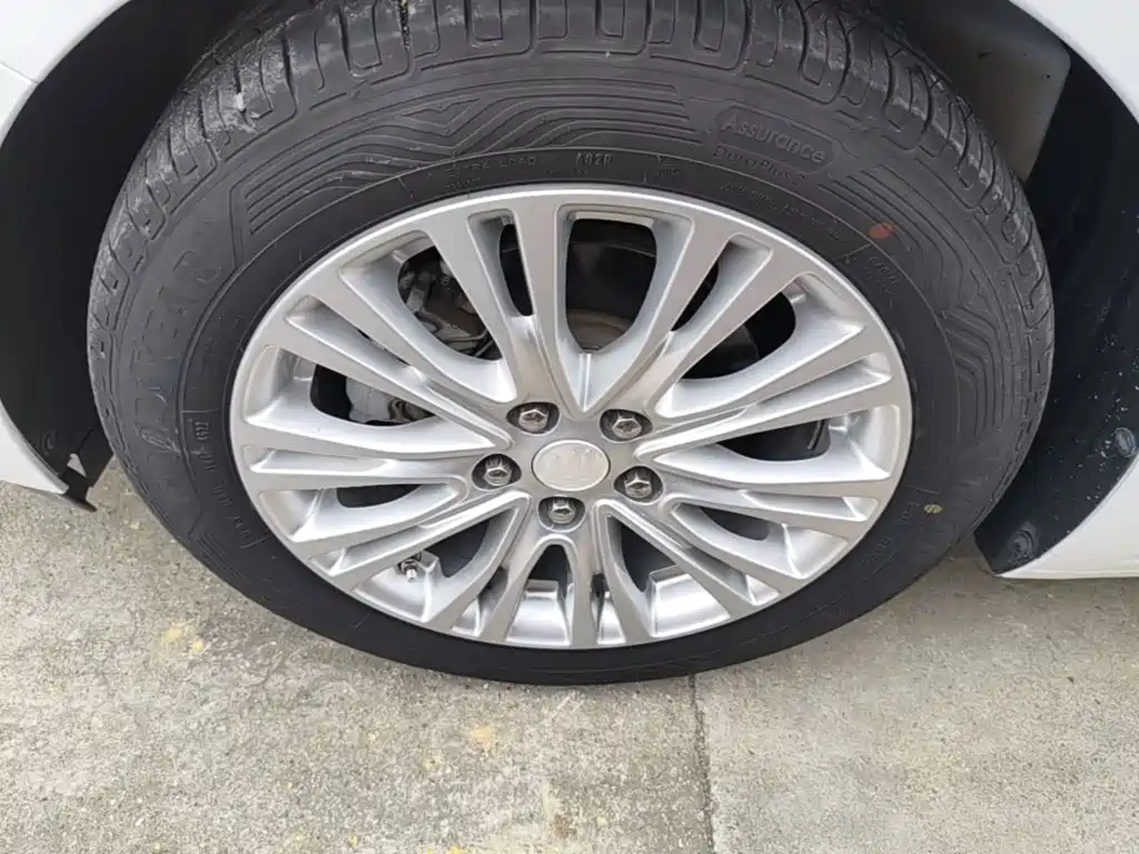 Buick Excelle — миниатюра 23