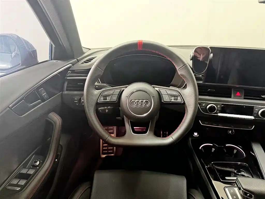 Audi A4L — миниатюра 11